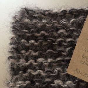 Maschenprobe Silkhair kraus rechts Nadelstärke 10 groß