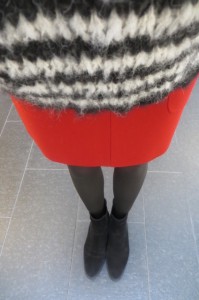 Streifenpulli mit Rock nah Kopie