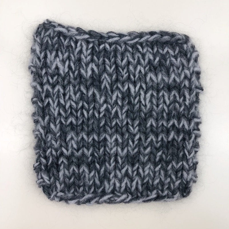 Meliert Stricken mit Lamana Como und Premia - Grau