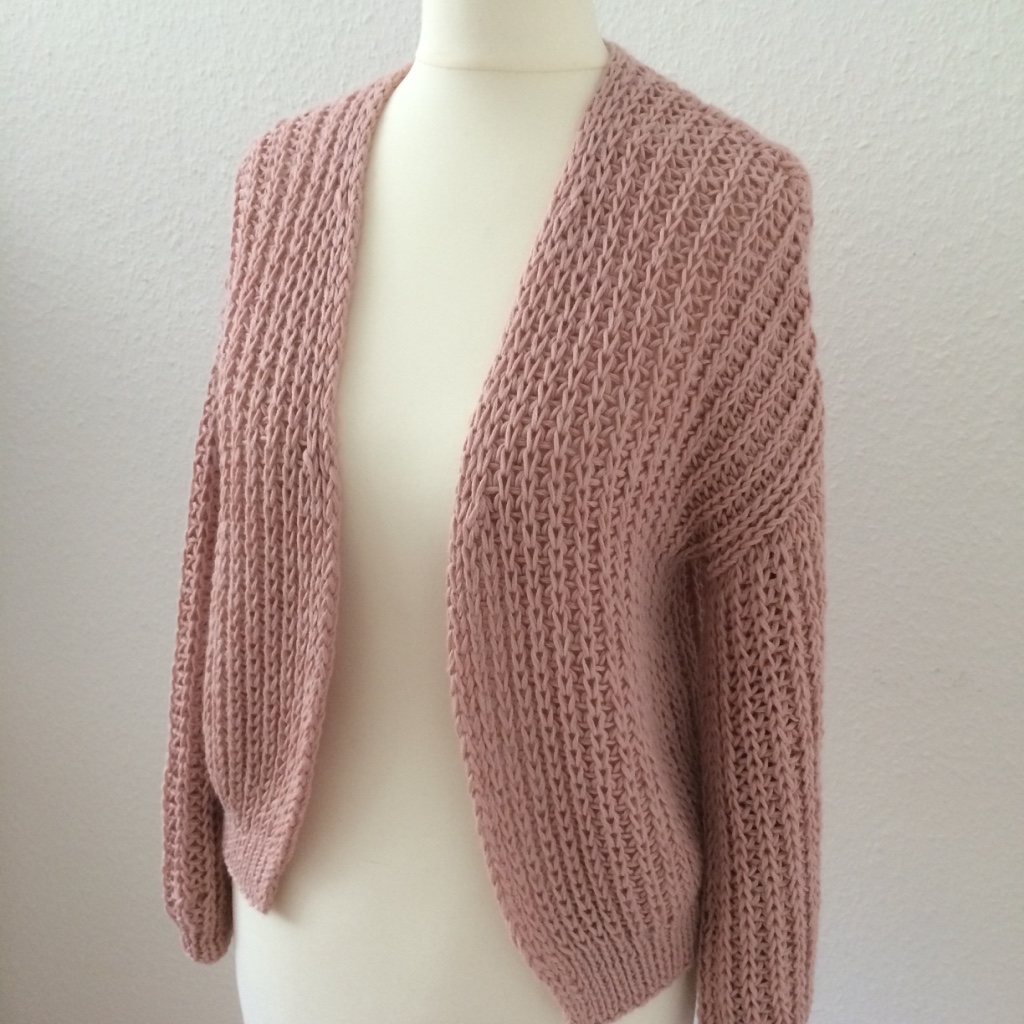 LOTILDA Anleitung kurze Strickjacke im Halbpatent Seite