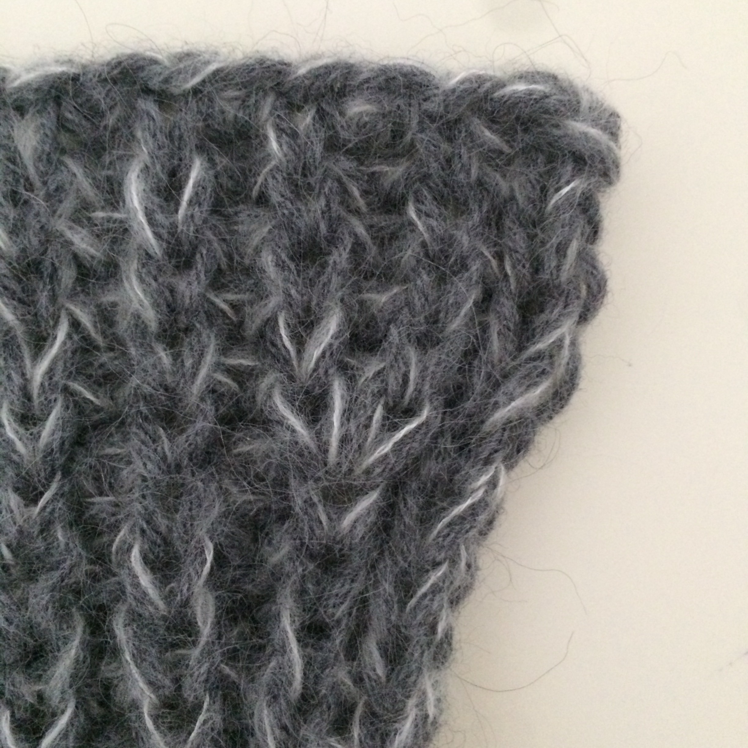 LOTILDA Strickprobe Zunahme beim Halbpatent