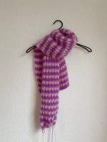 Kostenlose Strickanleitung für einen Patentschal mit Streifen