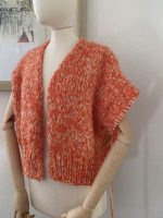 mit jeweils einem Faden ”Børstet Alpakka” von Sandnes (110m/50g) in ”Spicy Orange” (3819) und ”Light Yellow” (2112) von Sandnes